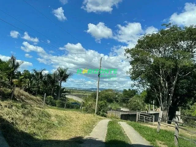 Terreno com 2000m², à venda, no bairro Marambaia em Caçapava