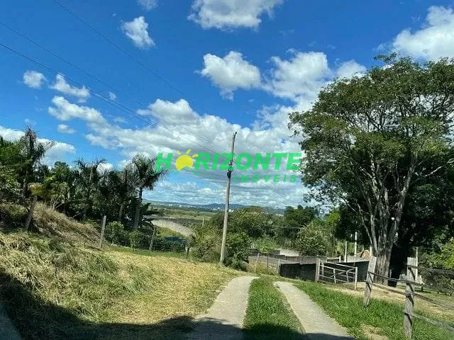 Terreno com 2000m², à venda, no bairro Marambaia em Caçapava