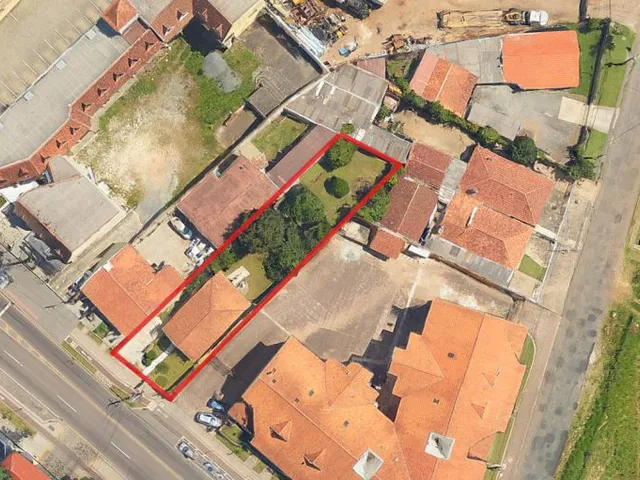 Terreno à venda, no bairro Butiatuvinha em Curitiba