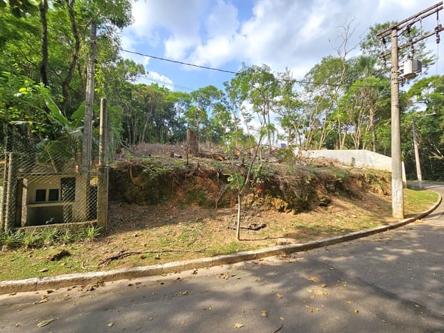 Terreno com 1318m², à venda, no bairro Parque Rincão em Cotia