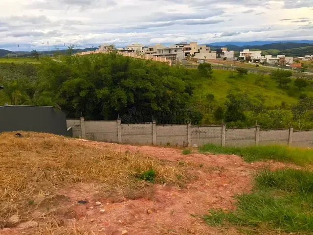 Terreno com 559m², à venda, no bairro Vila Tatetuba em São José dos Campos