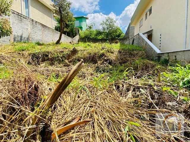 Terreno com 285m², à venda, no bairro Jardim Maristela em Atibaia