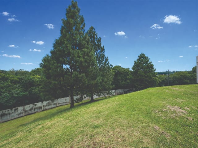 Terreno com 778m², à venda, no bairro Granja Viana em Carapicuíba
