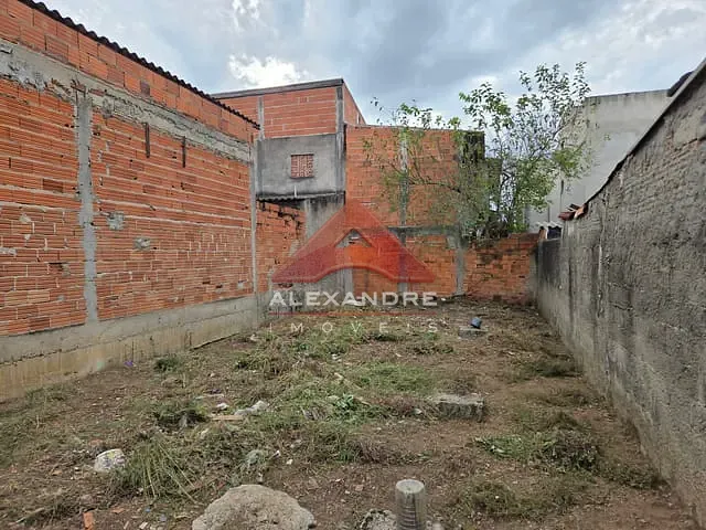 Terreno com 126m², à venda, no bairro Jardim Mariana I em São José dos Campos