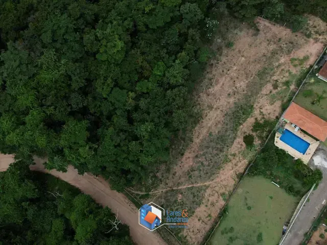 Terreno com 2347m², à venda, no bairro Estância Santa Lúcia em Jarinu