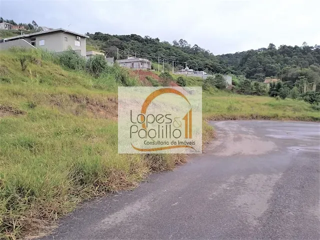 Terreno com 269m², à venda, no bairro Cachoeirinha em Bom Jesus dos Perdões