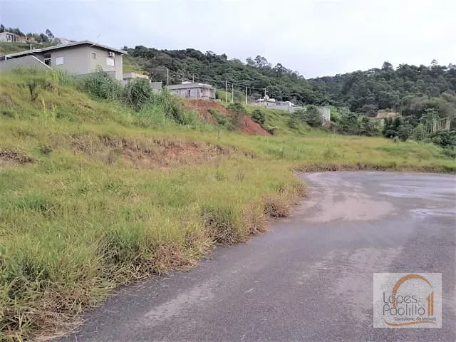 Terreno com 269m², à venda, no bairro Cachoeirinha em Bom Jesus dos Perdões