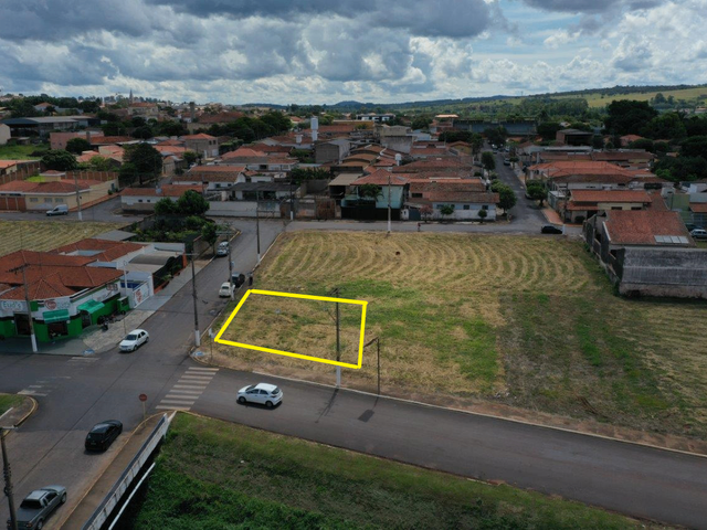 Terreno com 621m², à venda, no bairro TAMBAÚ em Tambaú