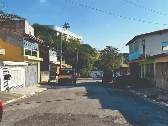 Terreno com 250m², à venda, no bairro Granja Carolina em Cotia