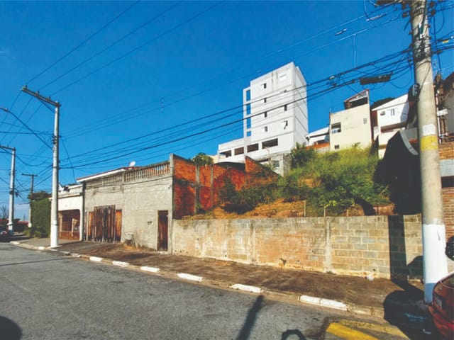 Terreno com 250m², à venda, no bairro Granja Carolina em Cotia