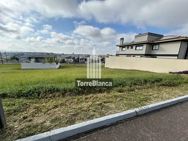 Terreno com 357m², à venda, no bairro Jardim Carvalho em Ponta Grossa