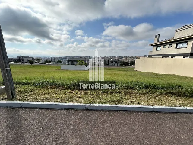 Terreno com 357m², à venda, no bairro Jardim Carvalho em Ponta Grossa
