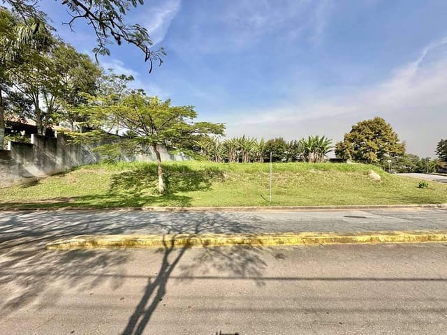 Terreno com 1121m², à venda, no bairro Palos Verdes em Carapicuíba