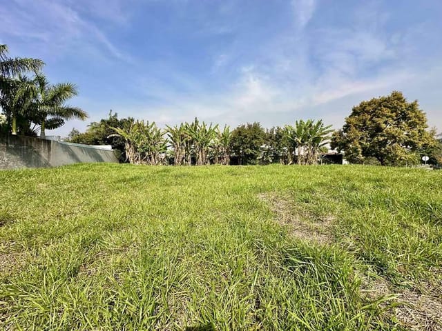 Terreno com 1121m², à venda, no bairro Palos Verdes em Carapicuíba
