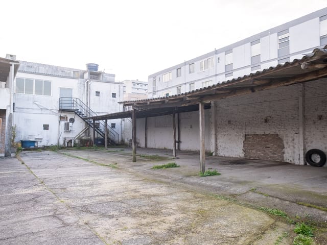 Terreno com 450m², para alugar, no bairro Centro em Pelotas