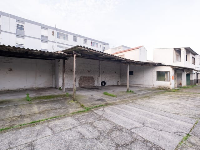 Terreno com 450m², para alugar, no bairro Centro em Pelotas