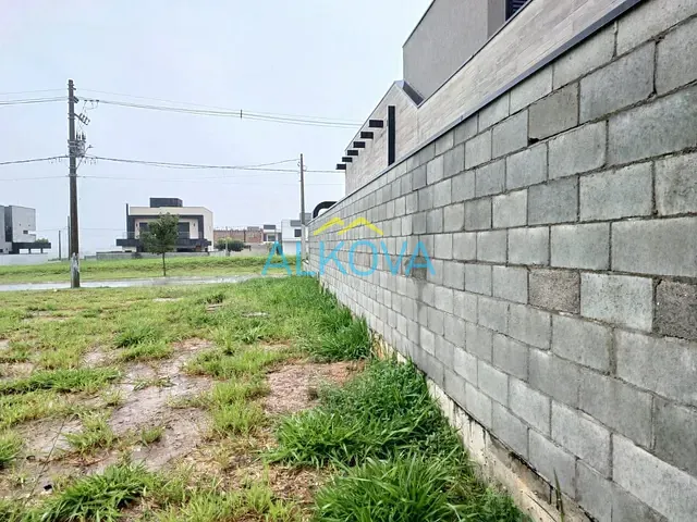 Terreno com 275m², à venda, no bairro Recanto dos Eucaliptos em São José dos Campos