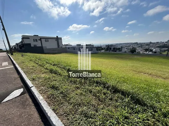 Terreno com 372m², à venda, no bairro Jardim Carvalho em Ponta Grossa