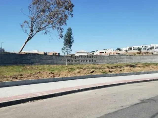 Terreno com 800m², à venda, no bairro Condomínio Residencial Colinas do Paratehy em São José dos Campos