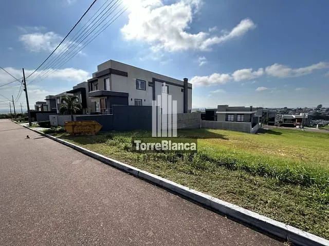 Terreno com 372m², à venda, no bairro Jardim Carvalho em Ponta Grossa