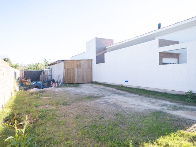 Terreno com 300m², à venda, no bairro Laranjal em Pelotas