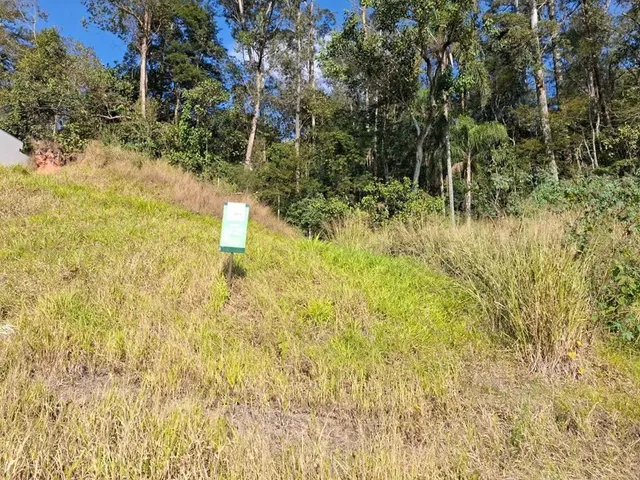 Terreno com 137m², à venda, no bairro Parque Alexandre em Cotia
