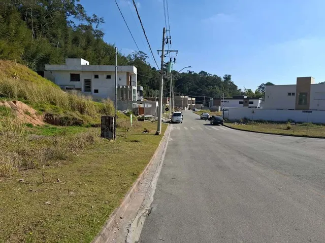 Terreno com 137m², à venda, no bairro Parque Alexandre em Cotia