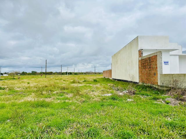 Terreno com 360m², à venda, no bairro Centro em Pelotas
