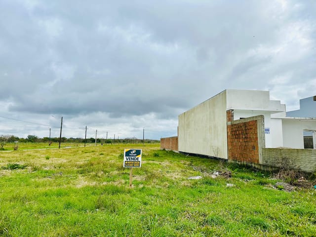 Terreno com 360m², à venda, no bairro Centro em Pelotas