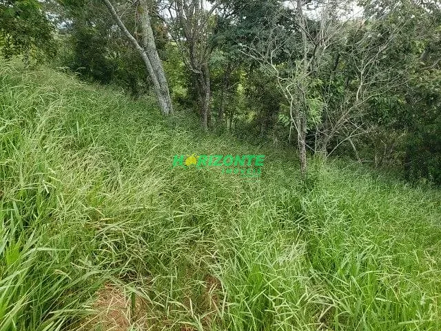 Terreno com 2200m², à venda, no bairro Canaã em Jambeiro
