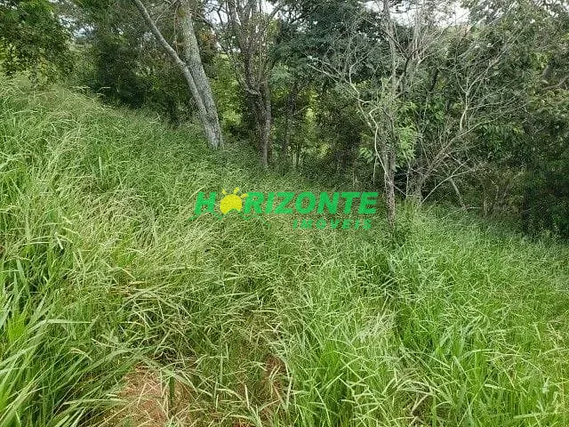 Terreno com 2200m², à venda, no bairro Canaã em Jambeiro