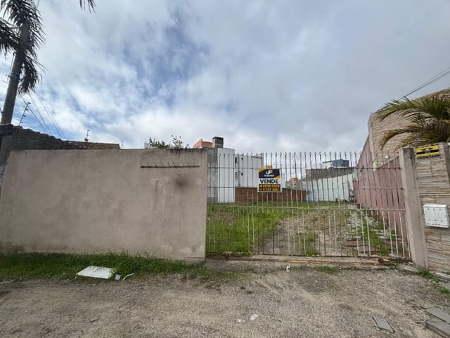 Terreno com 451m², à venda, no bairro São Gonçalo em Pelotas