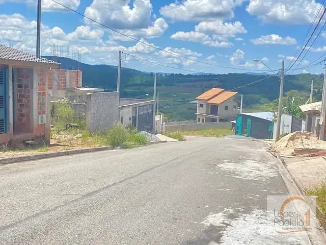 Terreno com 200m², à venda, no bairro Lamismar II em Bom Jesus dos Perdões