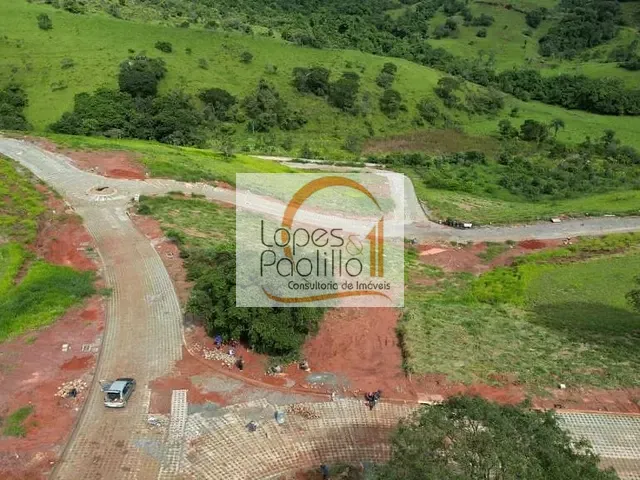 Terreno com 300m², à venda, no bairro Cachoeirinha em Bom Jesus dos Perdões