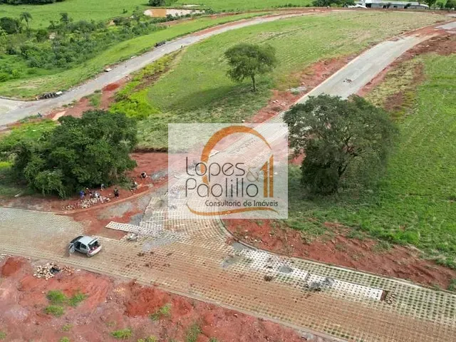 Terreno com 300m², à venda, no bairro Cachoeirinha em Bom Jesus dos Perdões