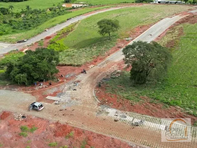 Terreno com 300m², à venda, no bairro Cachoeirinha em Bom Jesus dos Perdões