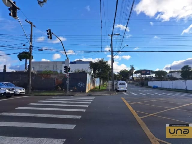 Terreno com 867m², à venda, no bairro REBOUÇAS em Curitiba