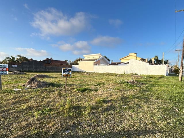 Terreno com 525m², à venda, no bairro Laranjal em Pelotas