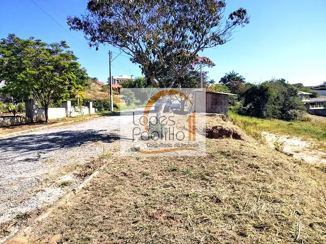 Terreno com 800m², à venda, no bairro Laranjal em Atibaia