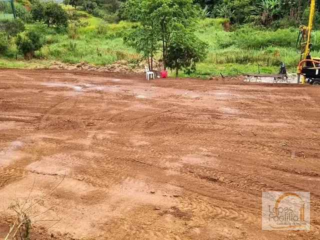 Terreno com 800m², à venda, no bairro Laranjal em Atibaia