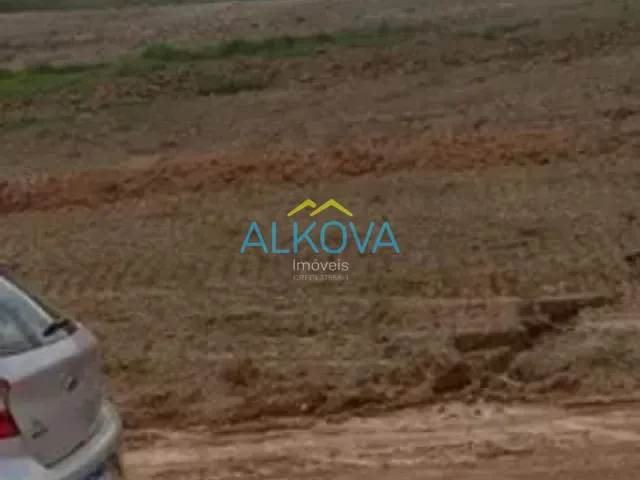 Terreno com 250m², à venda, no bairro Putim em São José dos Campos