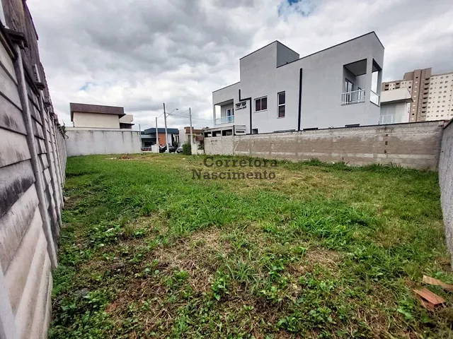 Terreno com 392m², à venda, no bairro Jardim Jacinto em Jacareí