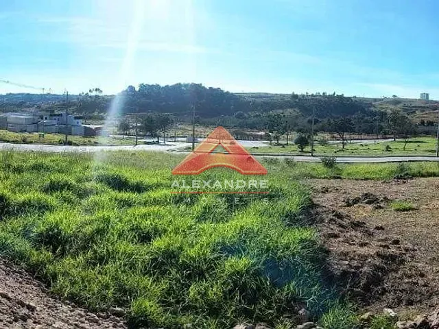 Terreno com 362m², à venda, no bairro Portal dos Passaros em São José dos Campos