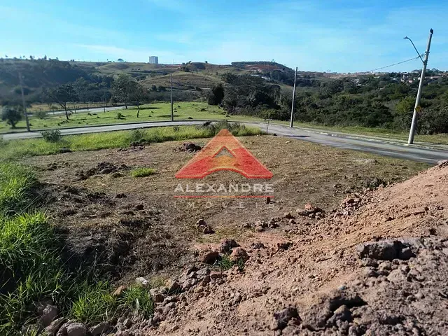 Terreno com 362m², à venda, no bairro Portal dos Passaros em São José dos Campos