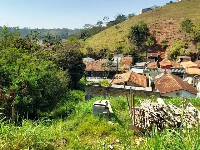 Terreno com 196m², à venda, no bairro Jardim Colinas em Jacareí