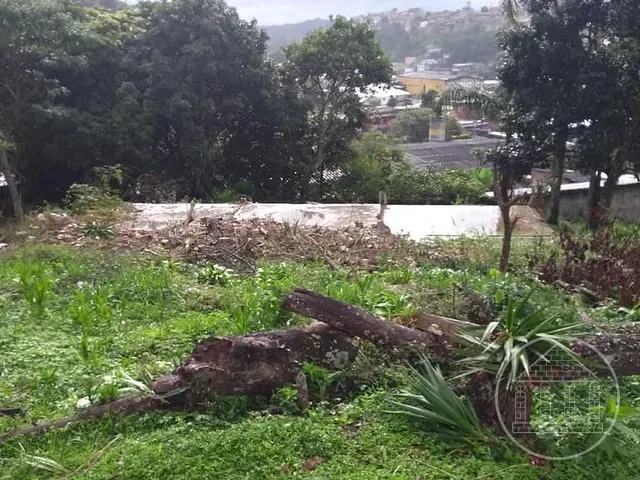 Terreno com 768m², à venda, no bairro Jardim Novo Parelheiros em São Paulo