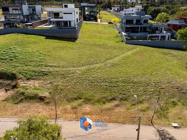 Terreno com 800m² 1 quarto e 1 banheiro, à venda, no bairro Medeiros em Jundiaí