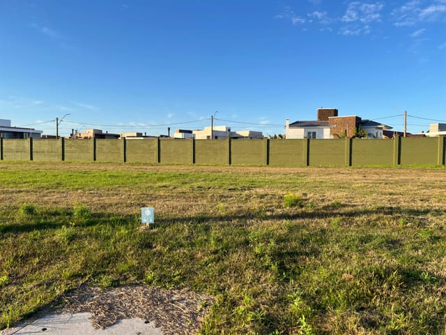 Terreno com 398m², à venda, no bairro Laranjal em Pelotas