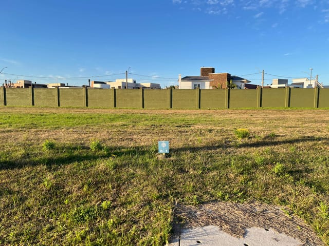 Terreno com 398m², à venda, no bairro Laranjal em Pelotas