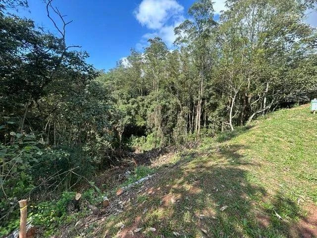 Terreno com 836m², à venda, no bairro Jardim Indaiá em Embu das Artes
